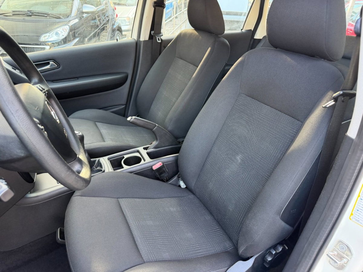 Mercedes-Benz Classe A 160 BlueEFFICIENCY Special Edition (10)