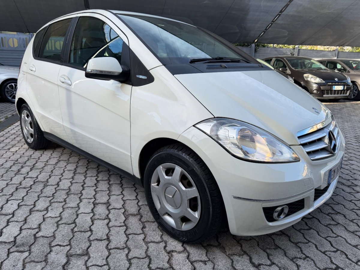 Mercedes-Benz Classe A 160 BlueEFFICIENCY Special Edition (4)