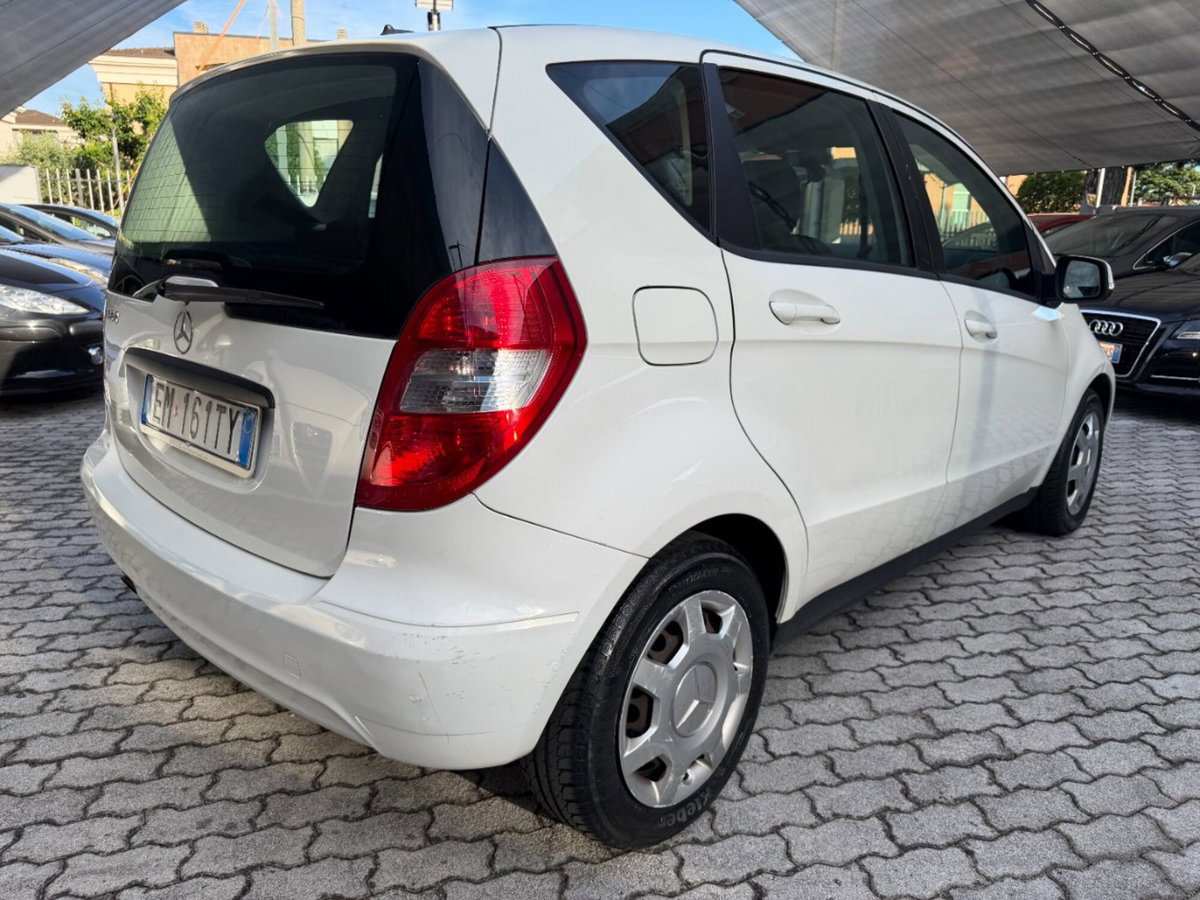 Mercedes-Benz Classe A 160 BlueEFFICIENCY Special Edition (6)