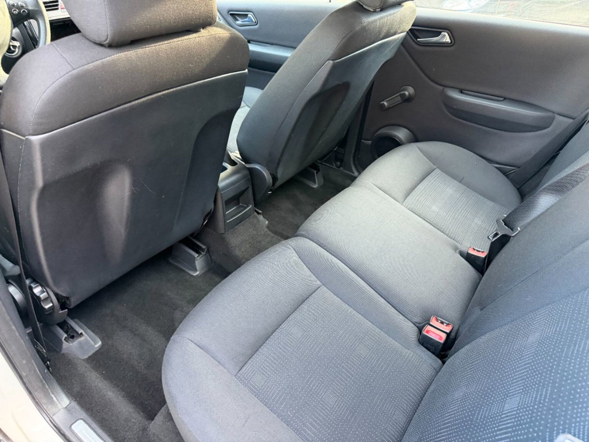 Mercedes-Benz Classe A 160 BlueEFFICIENCY Special Edition (7)