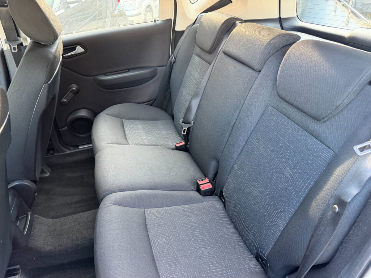 Mercedes-Benz Classe A 160 BlueEFFICIENCY Special Edition (8)