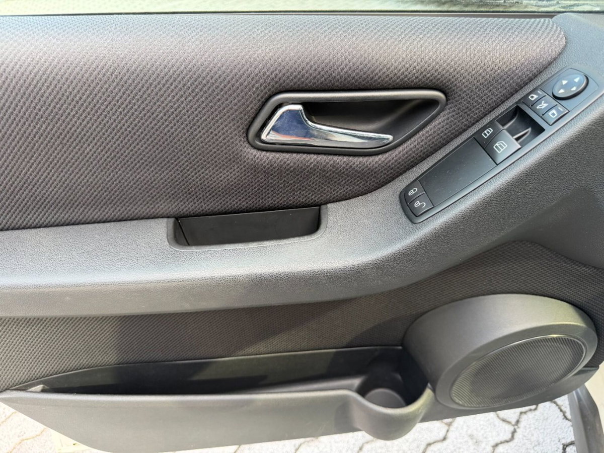 Mercedes-Benz Classe A 160 BlueEFFICIENCY Special Edition (9)