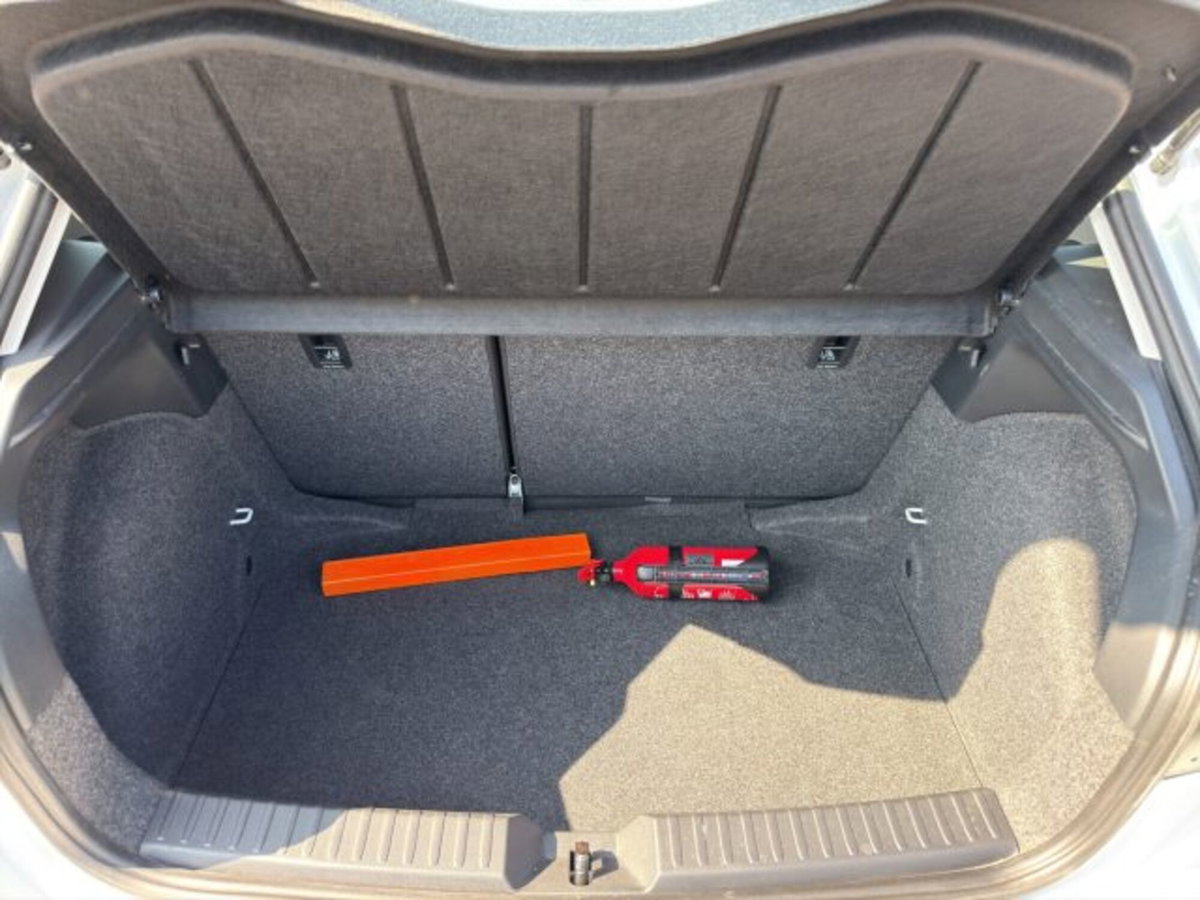 SEAT Ibiza 1.0 mpi Style 80cv (14)
