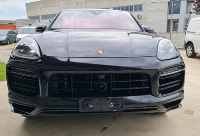 Porsche Cayenne Coupé 3.0 V6 (2)