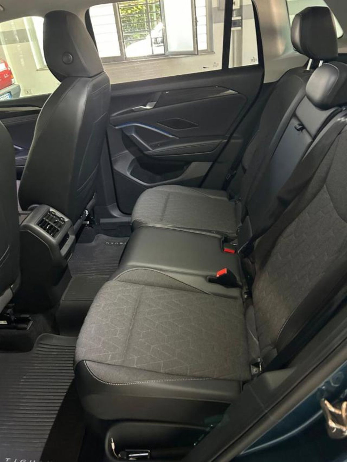 Volkswagen Tiguan 1.5 etsi Life 150cv dsg (11)