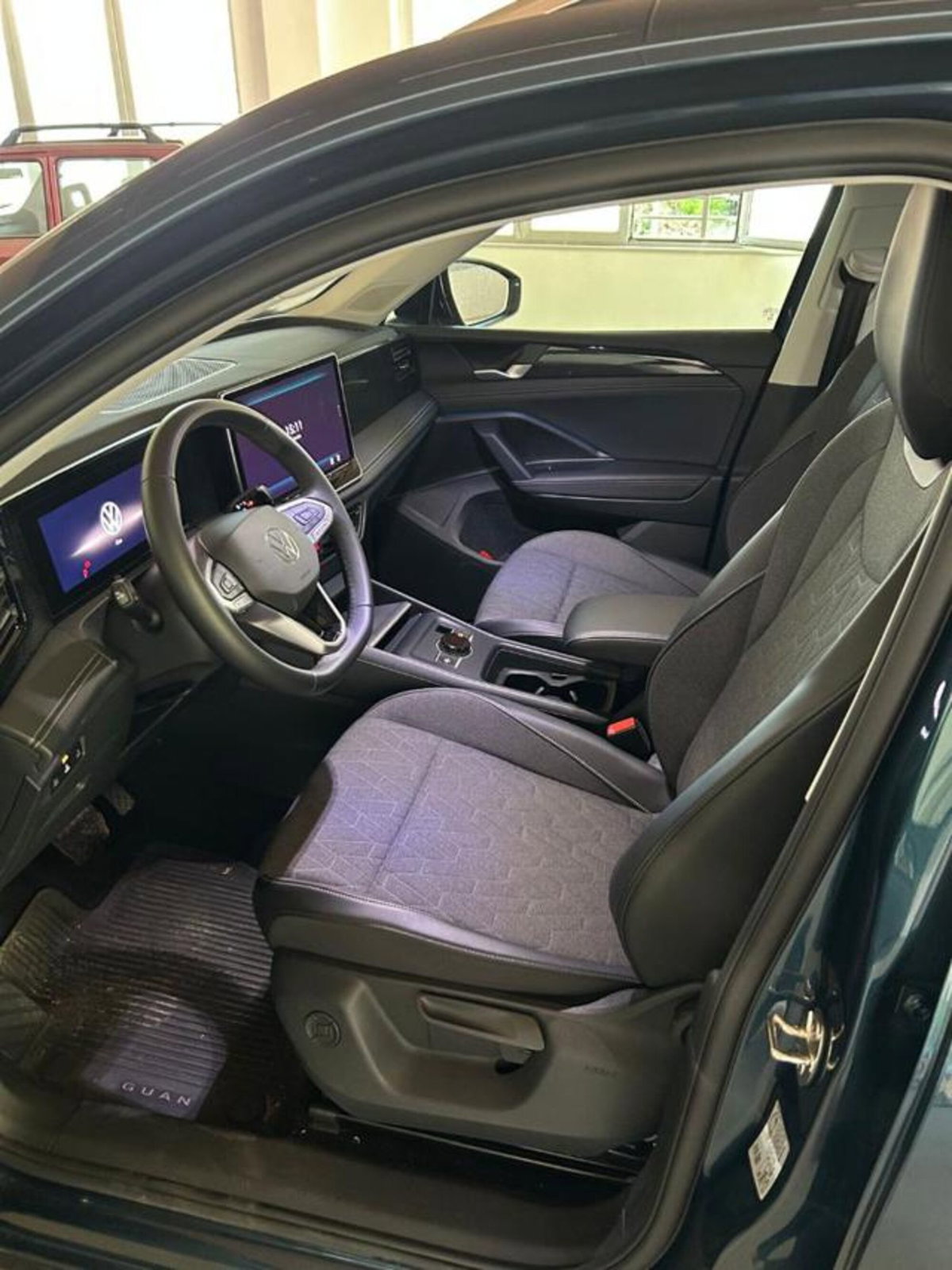 Volkswagen Tiguan 1.5 etsi Life 150cv dsg (12)