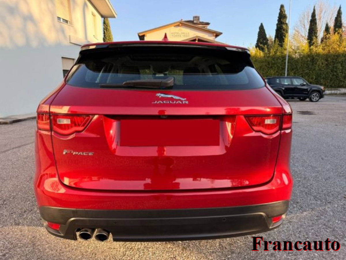 Jaguar F-Pace 2.0 D 180 CV aut. Portfolio (3)