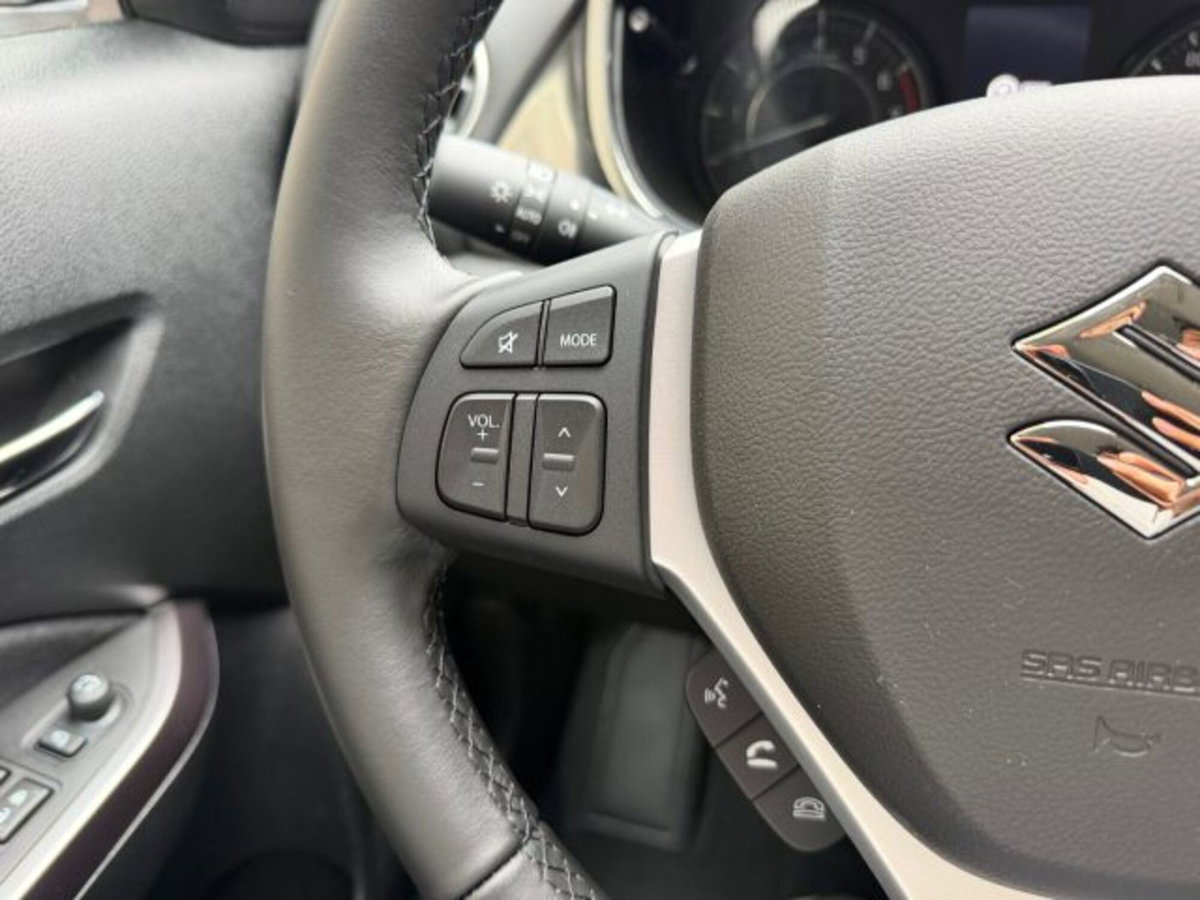 Suzuki Vitara 1.4h Top 2wd 110cv (13)