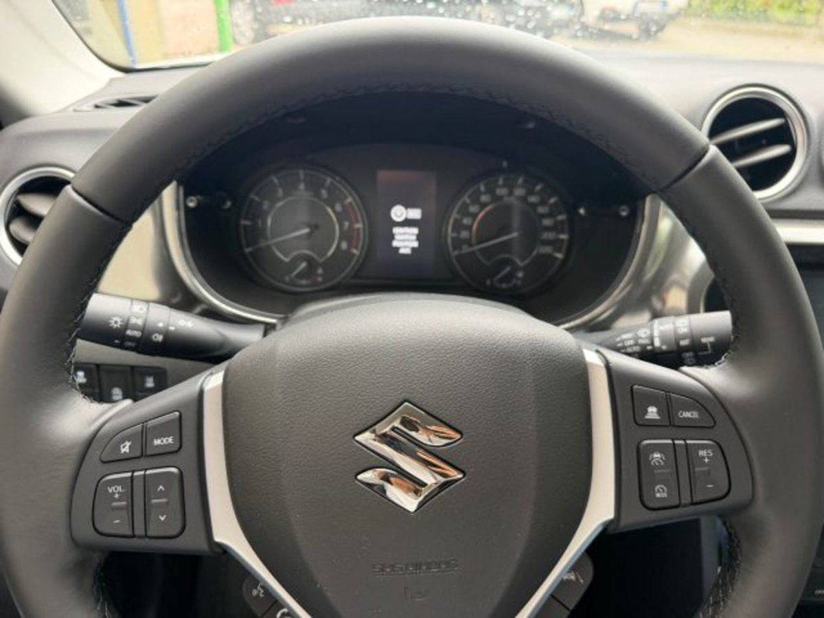 Suzuki Vitara 1.4h Top 2wd 110cv (7)