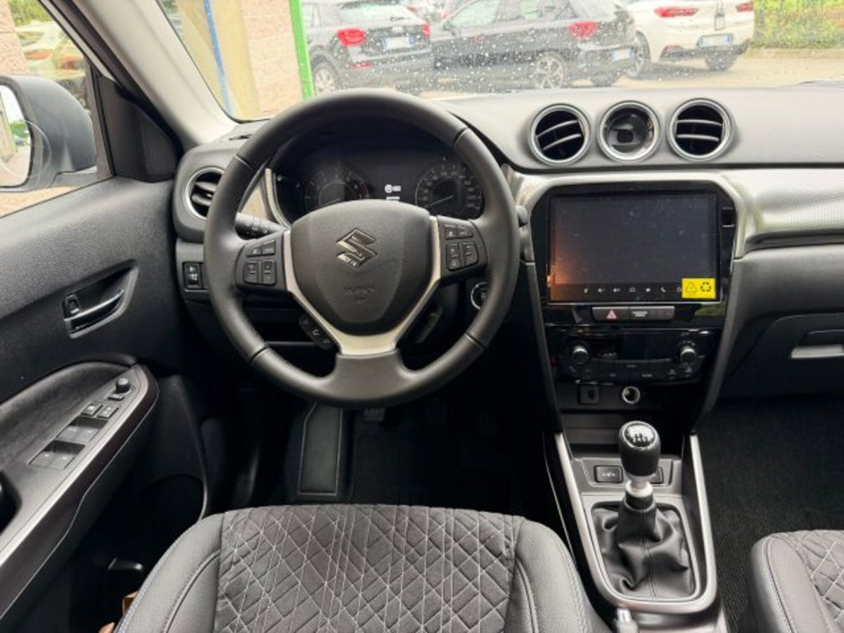 Suzuki Vitara 1.4h Top 2wd 110cv (8)