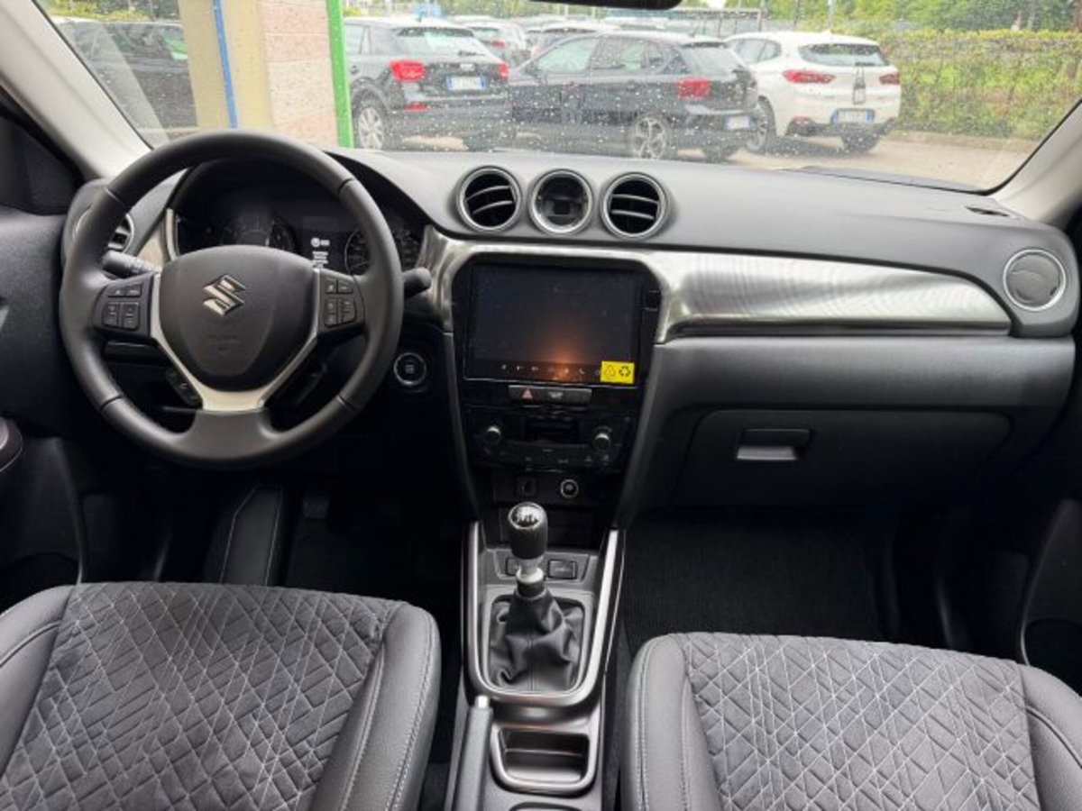 Suzuki Vitara 1.4h Top 2wd 110cv (9)