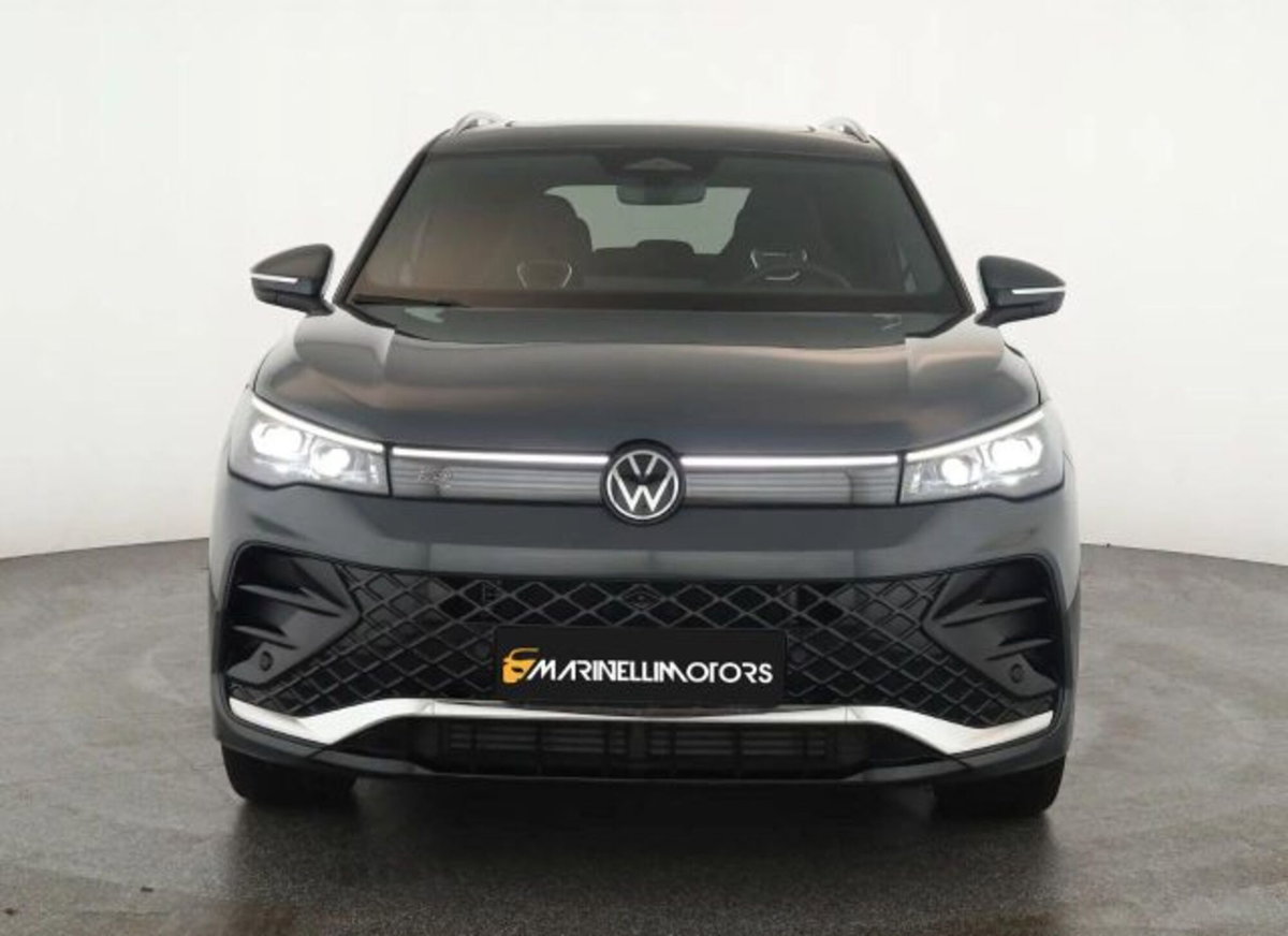Volkswagen Tiguan 2.0 tsi R-Line 4motion 265cv dsg (3)