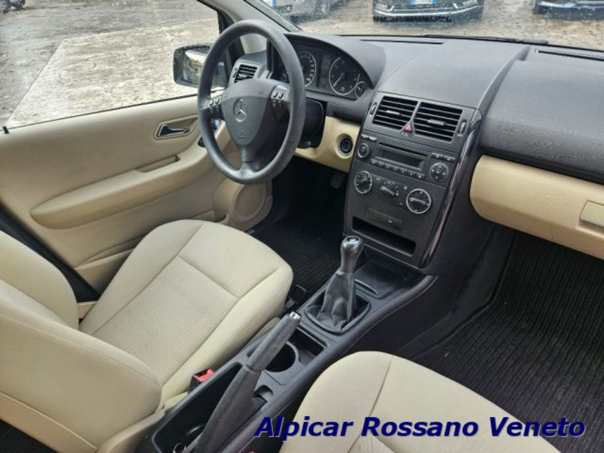 Mercedes-Benz Classe A 160 Elegance (15)