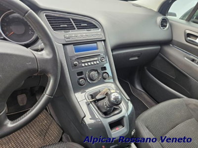 Peugeot 5008 1.6 HDi 112CV Family (13)