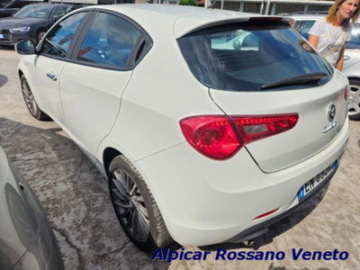 Alfa Romeo Giulietta 1.4 Turbo Distinctive Gpl 120cv (4)