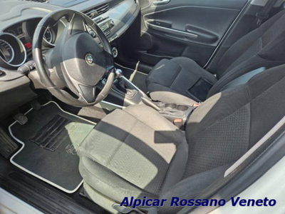 Alfa Romeo Giulietta 1.4 Turbo Distinctive Gpl 120cv (8)