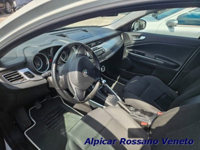 Alfa Romeo Giulietta 1.4 Turbo Distinctive Gpl 120cv (9)
