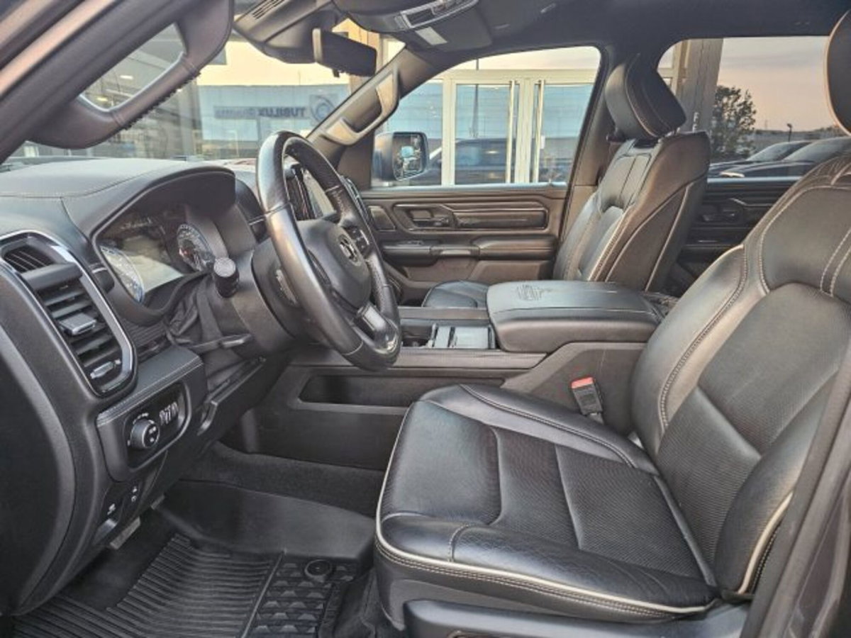 Ram Ram Pick-up Ram 1500 5.7 V8 Crew Cab Limited Night Edition 395cv at8 (10)