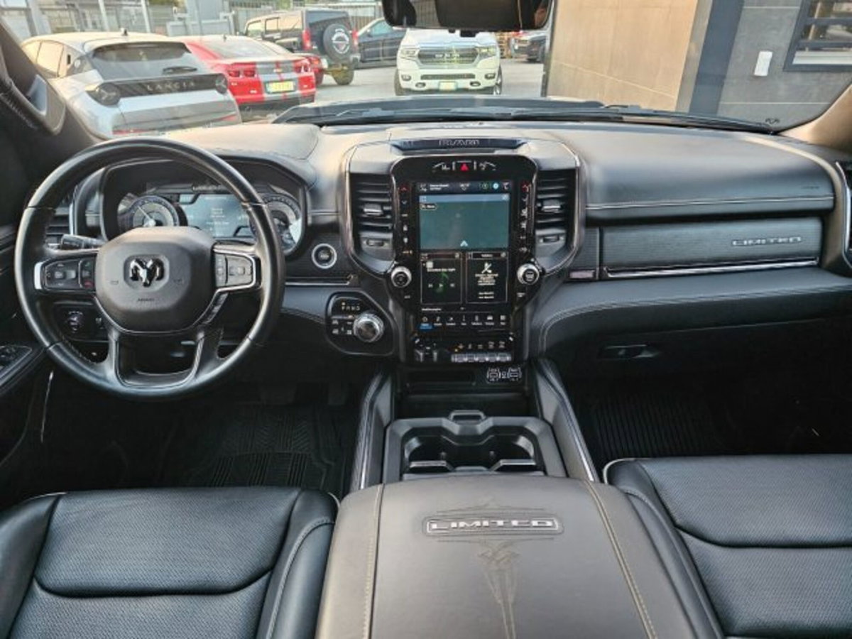 Ram Ram Pick-up Ram 1500 5.7 V8 Crew Cab Limited Night Edition 395cv at8 (6)