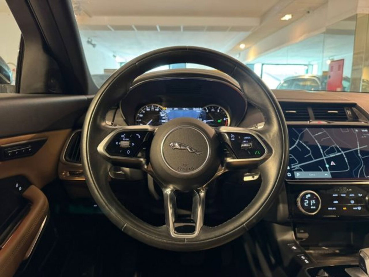 Jaguar E-Pace 2.0d i4 mhev R-Dynamic S awd 163cv auto (14)