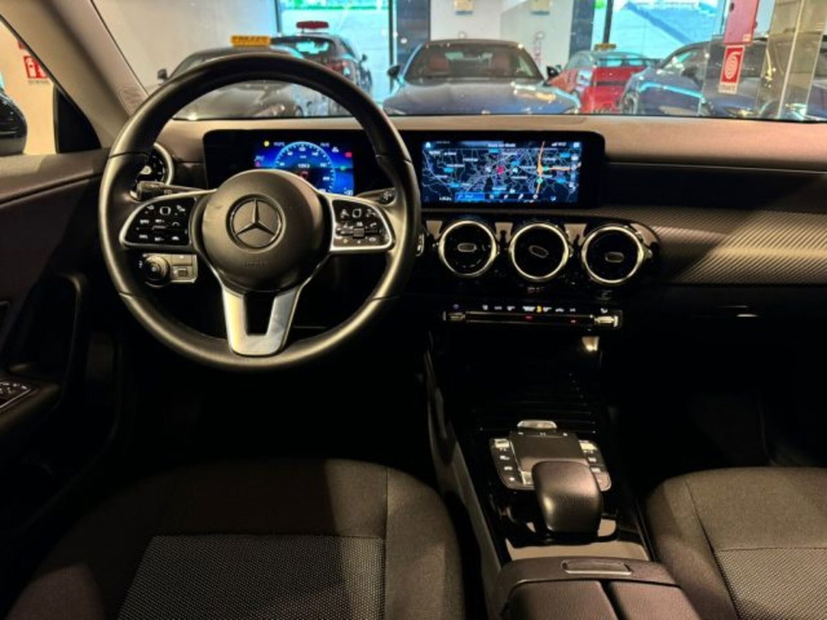Mercedes-Benz CLA Shooting Brake 200 d Advanced auto (11)