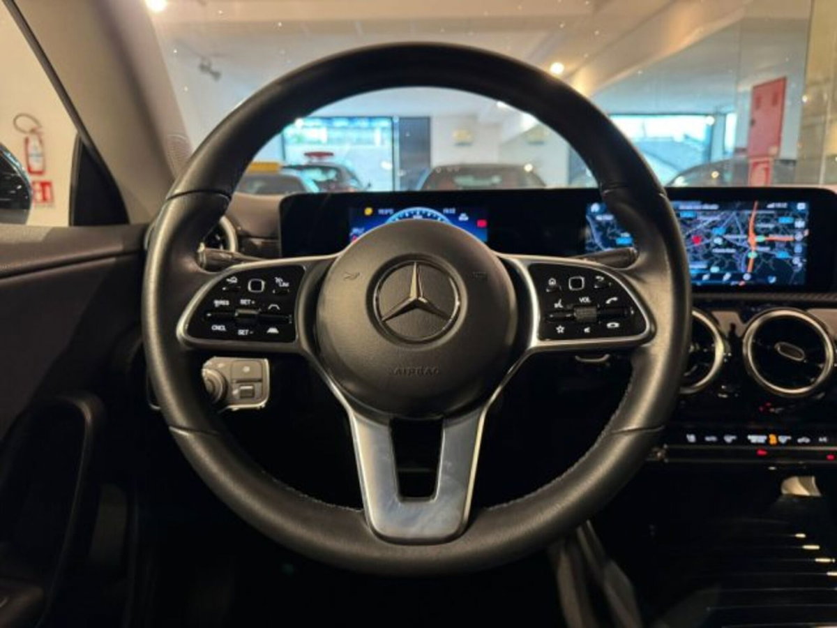 Mercedes-Benz CLA Shooting Brake 200 d Advanced auto (12)