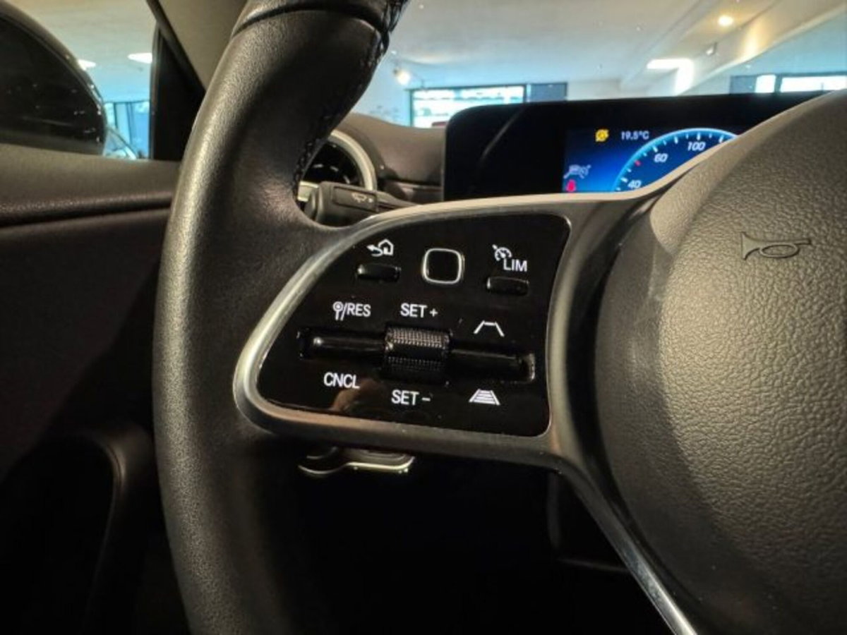 Mercedes-Benz CLA Shooting Brake 200 d Advanced auto (13)