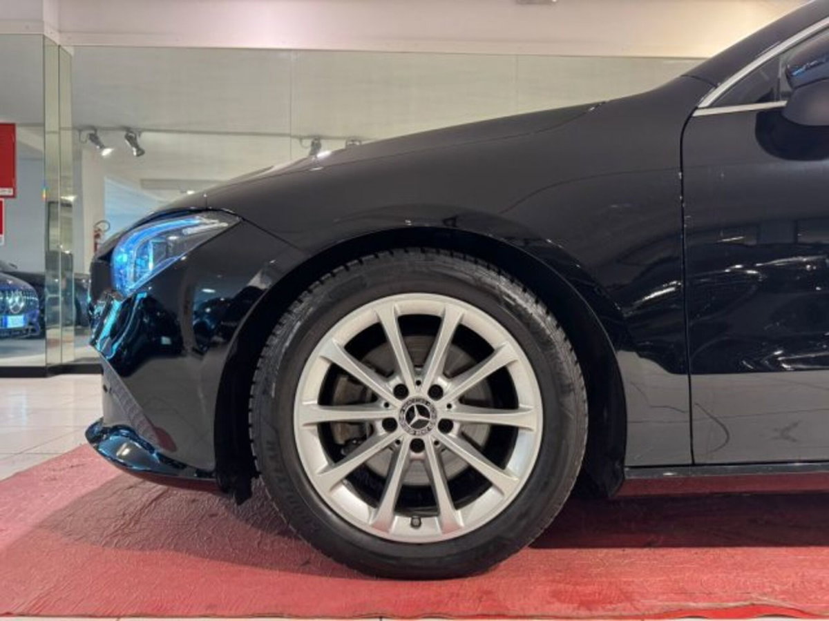 Mercedes-Benz CLA Shooting Brake 200 d Advanced auto (5)