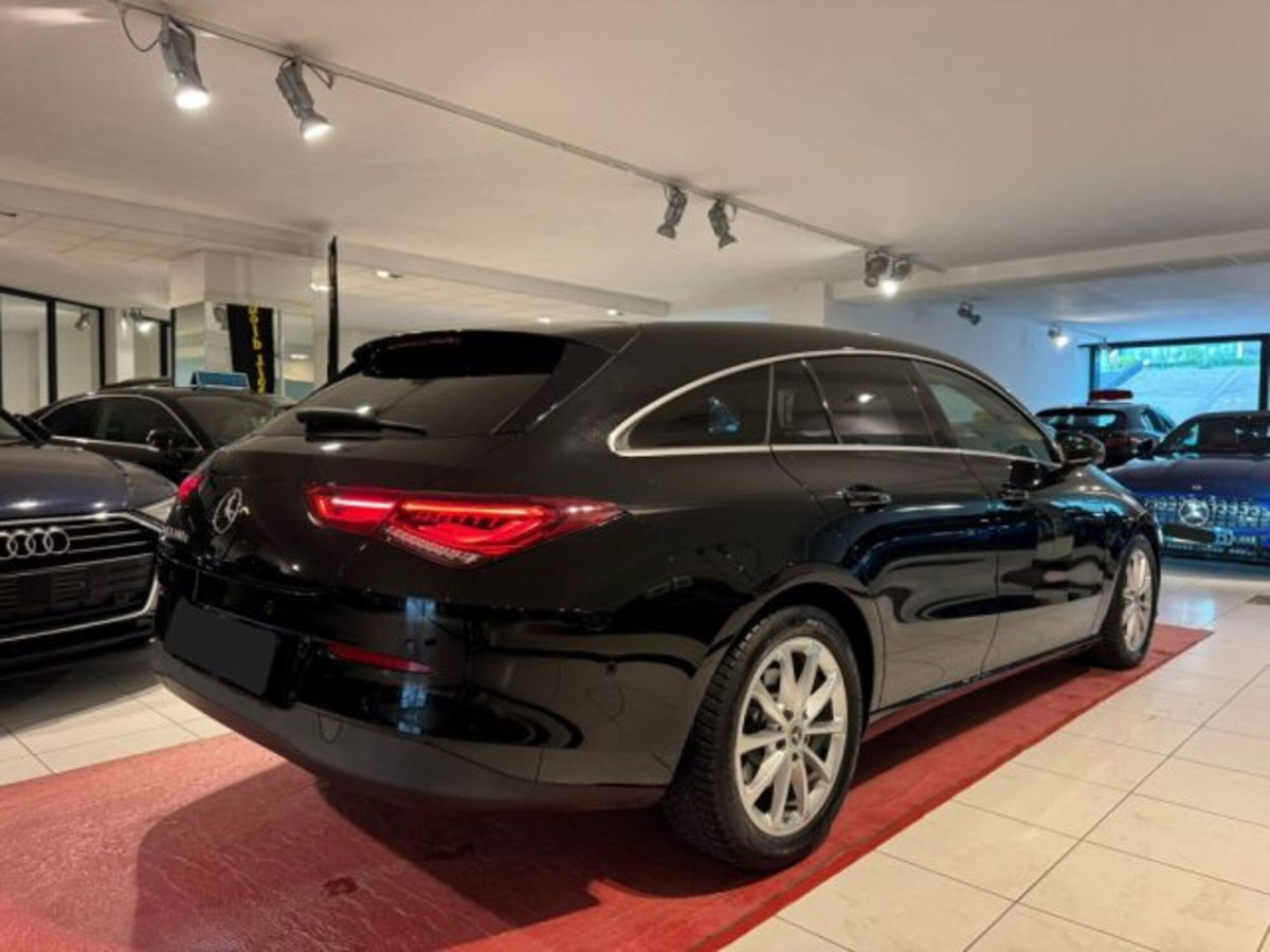 Mercedes-Benz CLA Shooting Brake 200 d Advanced auto (7)