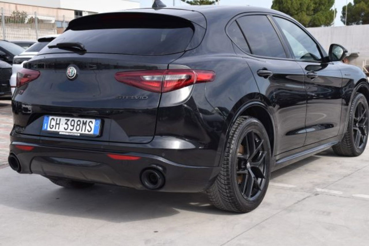 Alfa Romeo Stelvio Stelvio 2.2 Turbodiesel 210 CV AT8 Q4 Veloce (4)