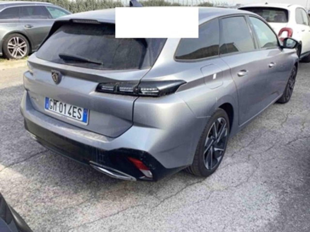 Peugeot 308 SW BlueHDi 130 S&S EAT8 Allure Pack (3)