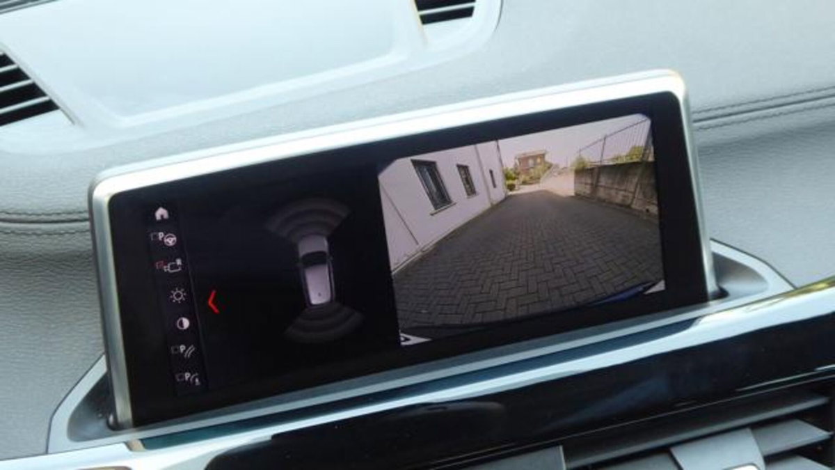 BMW X1 sDrive18d xLine Plus (13)