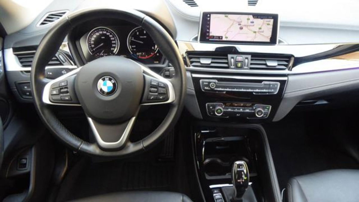 BMW X1 sDrive18d xLine Plus (18)