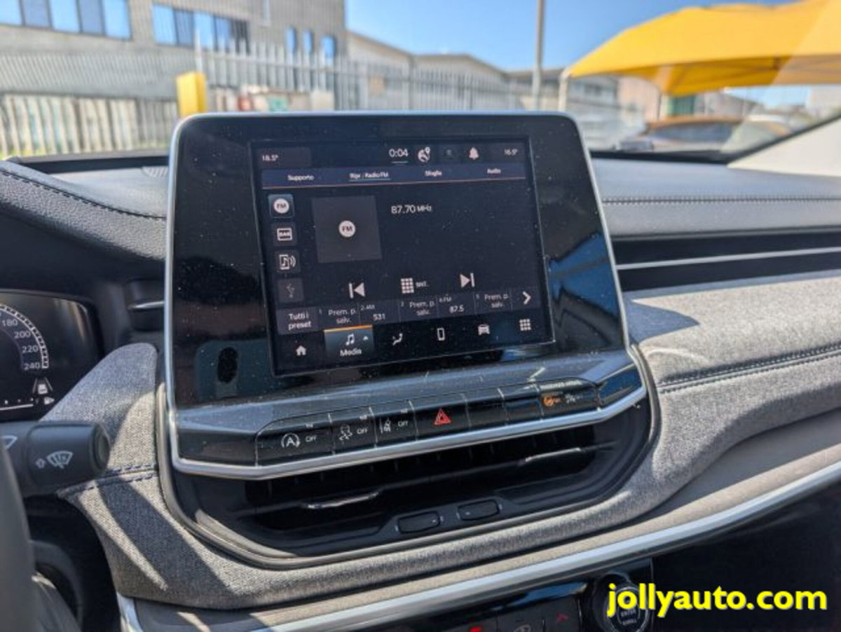Jeep Compass 1.6 Multijet II 2WD Business (14)