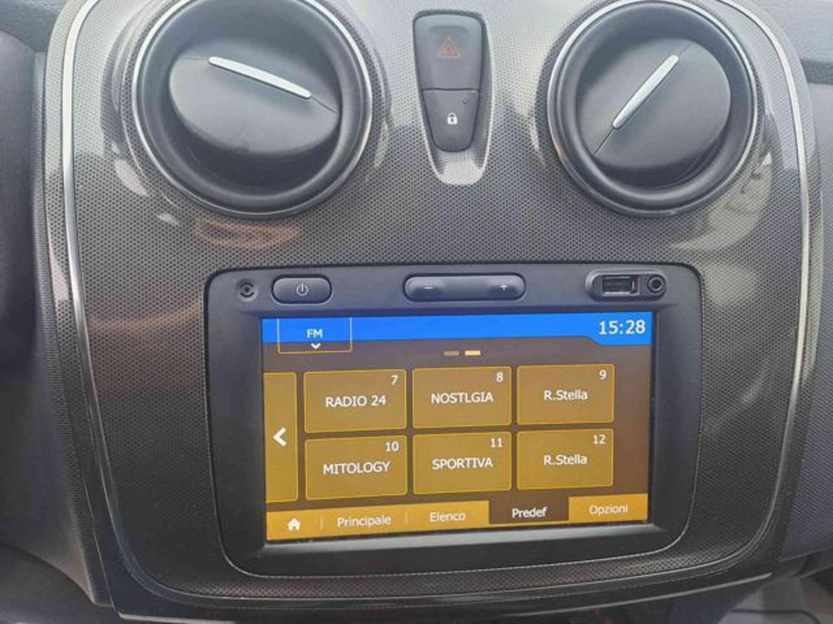 Dacia Sandero Stepway 1.5 Blue dCi 95 CV Comfort (7)