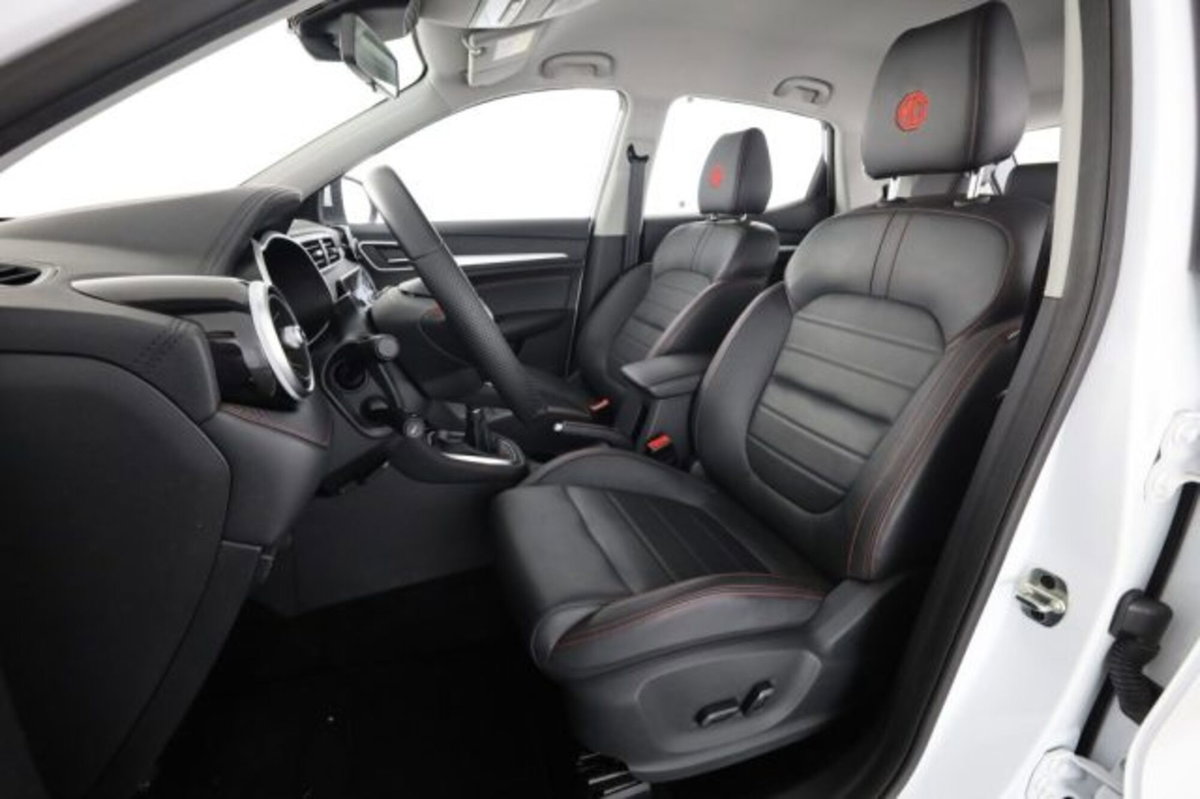 Mg ZS ZS 1.5 Luxury (2)