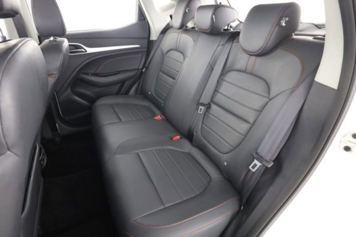 Mg ZS ZS 1.5 Luxury (3)