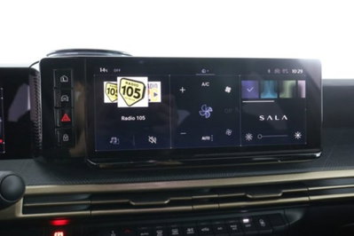 Lancia Ypsilon 1.2 mhev Edizione Cassina e-dct (11)