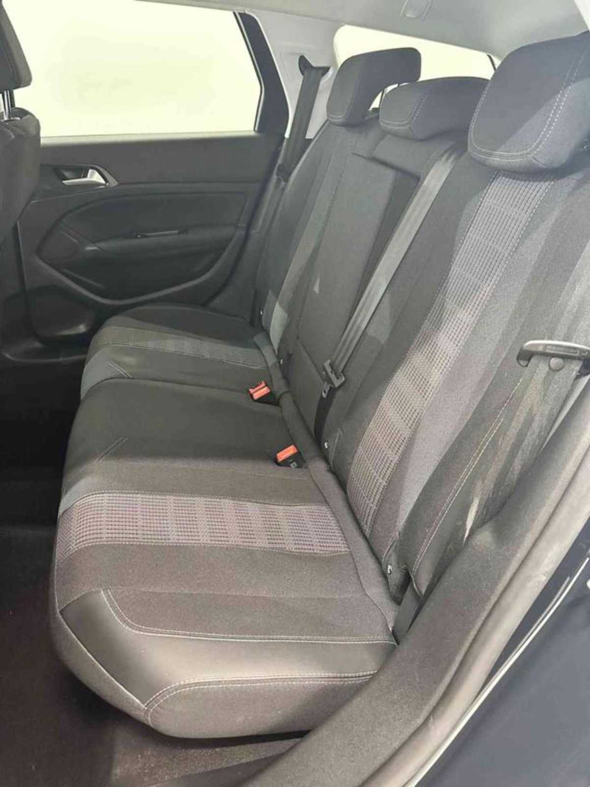 Peugeot 308 SW PureTech T. 130 S&S EAT8 Allure Pack (10)
