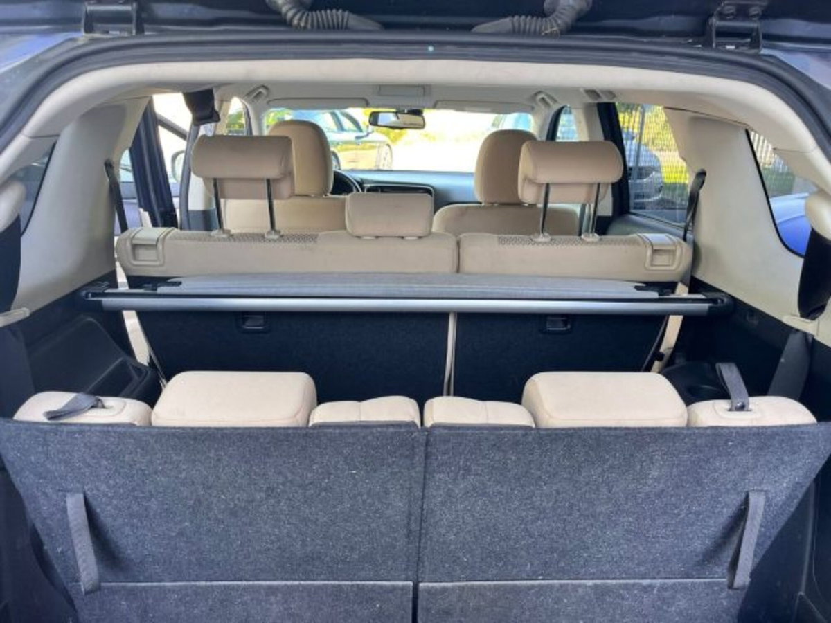 Mitsubishi Outlander 2.2 DI-D 4WD Instyle Plus Navi (13)