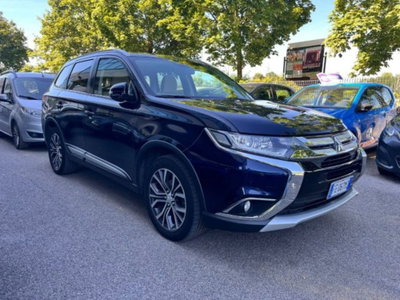 Mitsubishi Outlander 2.2 DI-D 4WD Instyle Plus Navi (2)