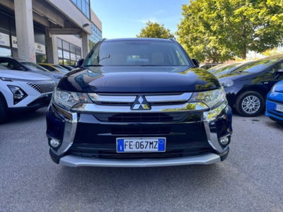 Mitsubishi Outlander 2.2 DI-D 4WD Instyle Plus Navi (4)