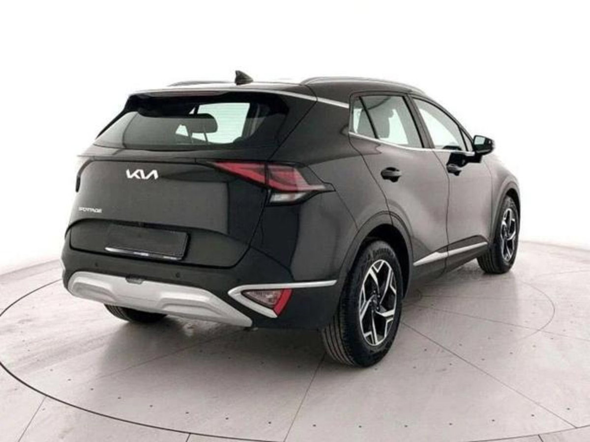 Kia Sportage 1.6 crdi mhev Business dct (2)