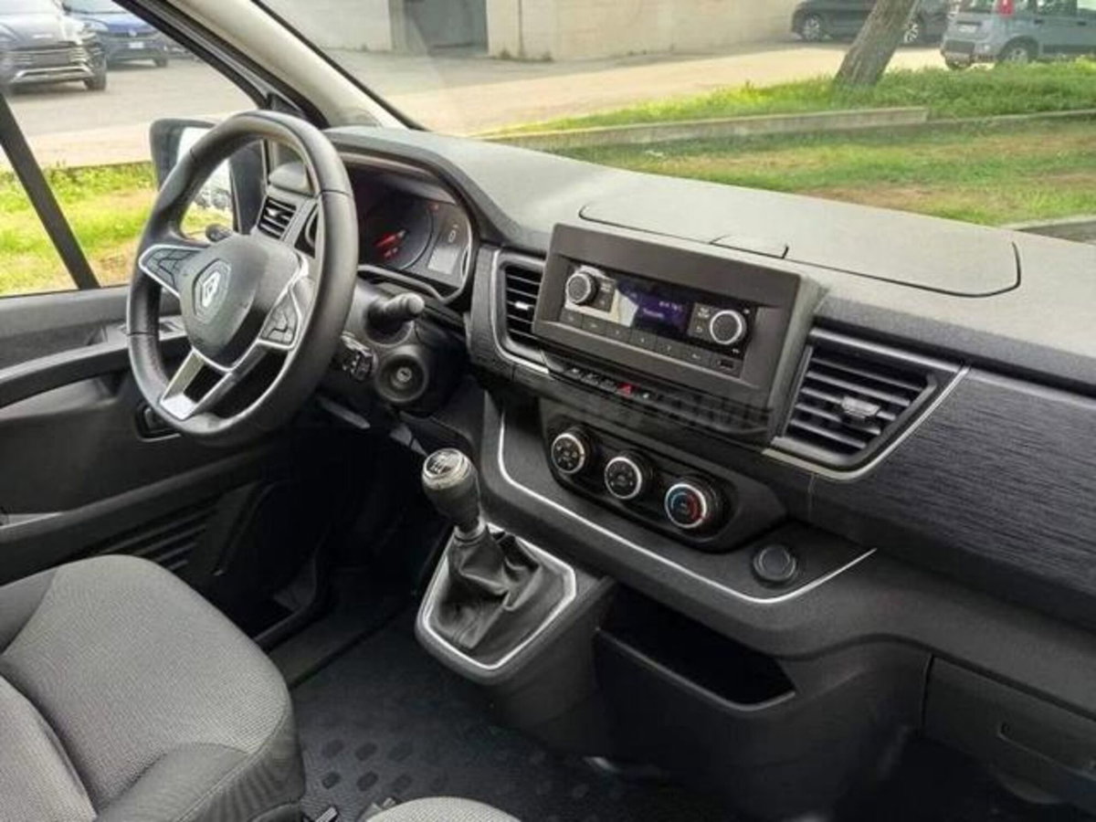 Renault Trafic 2.0 blue dci 110cv L2 Equilibre (2)
