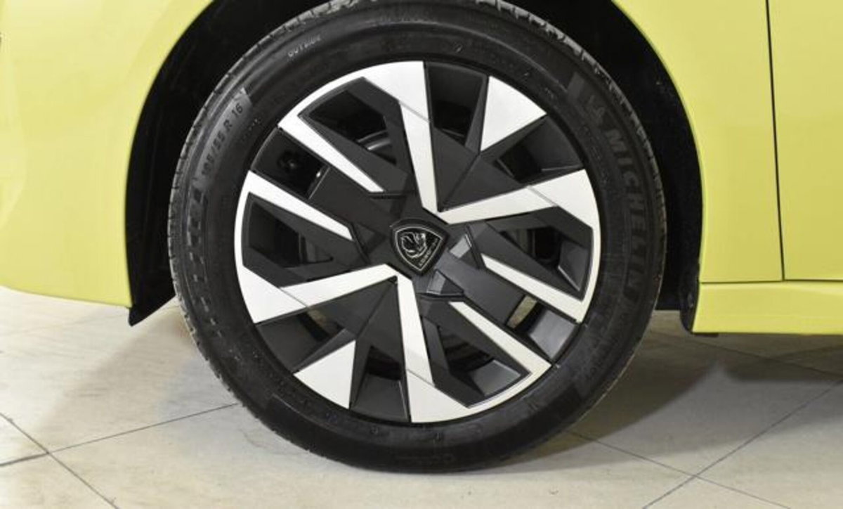 Peugeot 208 1.2 puretech Active s&s 100cv (7)
