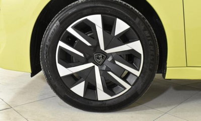Peugeot 208 1.2 puretech Active s&s 100cv (7)