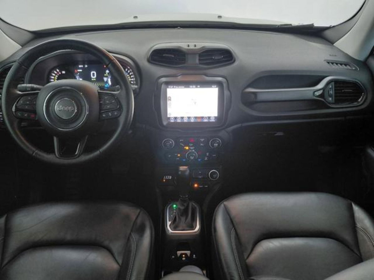 Jeep Renegade 1.3 T4 190CV PHEV 4xe AT6 Limited (15)