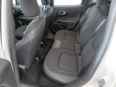 Jeep Renegade 1.3 T4 190CV PHEV 4xe AT6 Limited (15)