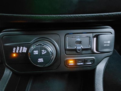 Jeep Renegade 1.3 T4 190CV PHEV 4xe AT6 Limited (17)
