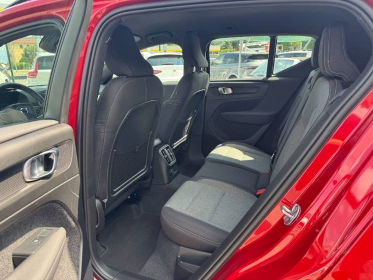 Volvo XC40 T4 Recharge Plug-in Hybrid automatico Plus Dark N1 (12)